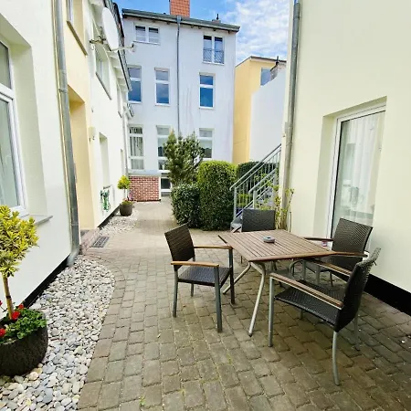 Schwalbenflug アパート ロストック